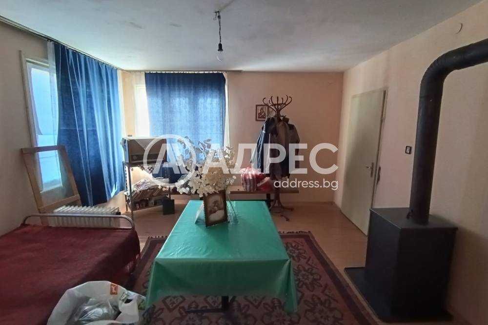 Продава се Къща в Разград, Орел - 166 кв.м за 860 €/кв.м - Снимка #2