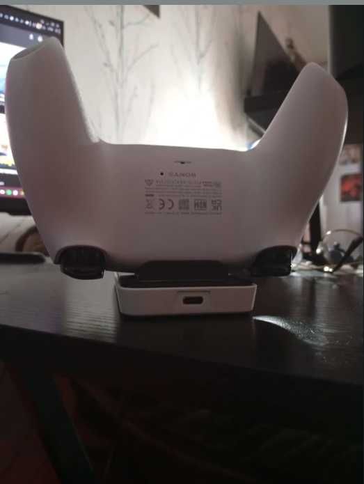 Charging dock PS5