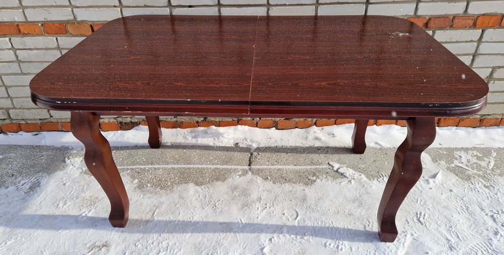 Продается стол /