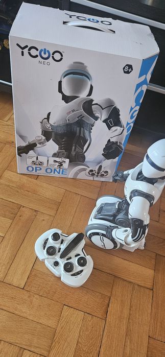 Продавам робот Silverlit YCOO O.P. One.