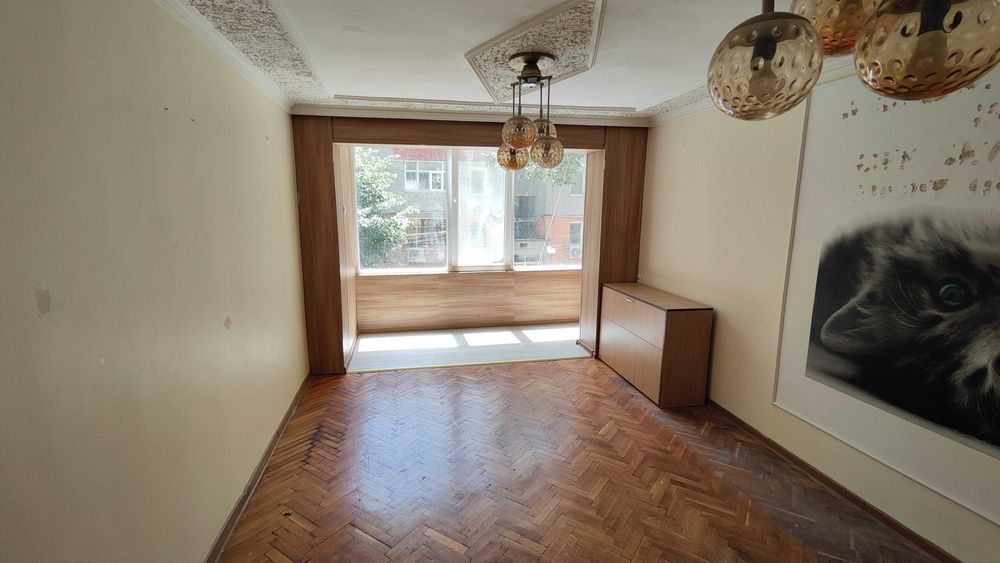 Продава се Тристаен апартамент в Добрич, Автогара - 64 кв.м за 1250 €/кв.м - Снимка #2