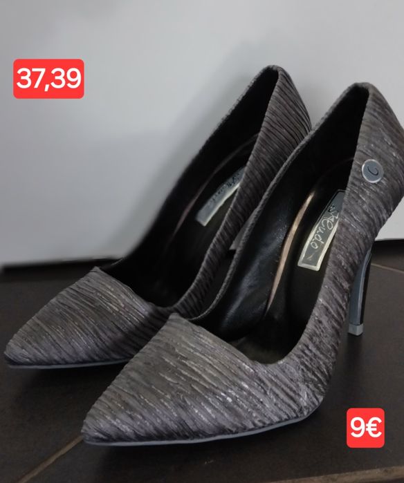 Последни размери боти и обувки на невероятни цени.