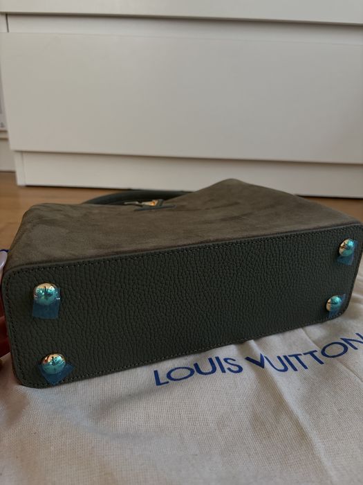 Зелена чанта Louis Vutton Capucines BB (suede)