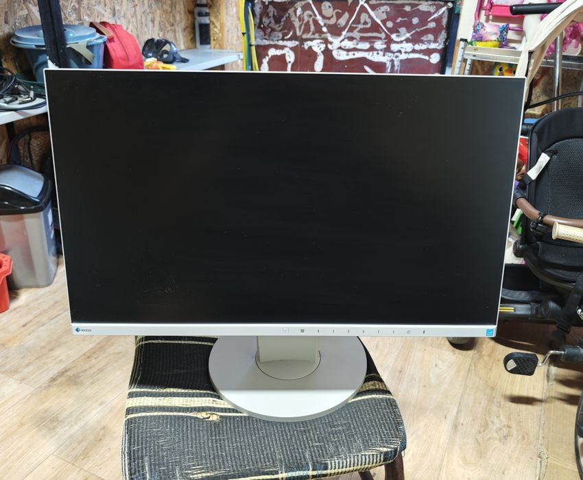 LCD монитор EIZO FlexScan EV2450.