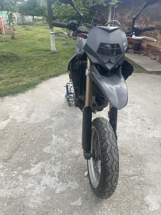 Motocicleta Husqvarna SM610, 2007