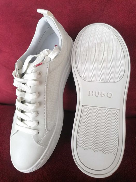 PANTOFI SPORT HUGO BOSS - ADIDASI TENESI SNEAKERSI piele ecologica model Morrie Tenn, Alb murdar, marimea 39 dar e 40, noi in cutie - ORIGINALI