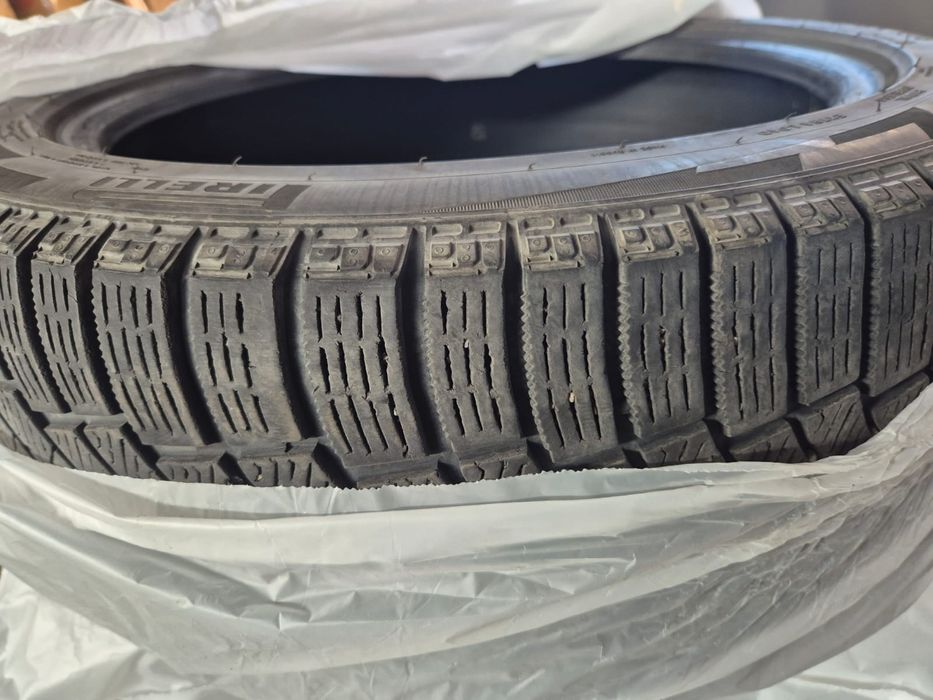 Продам б/у шины Pirelli