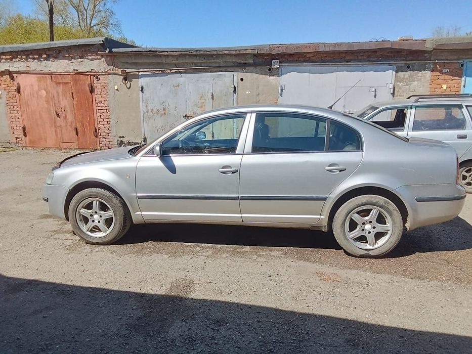 Автомобиль легковой