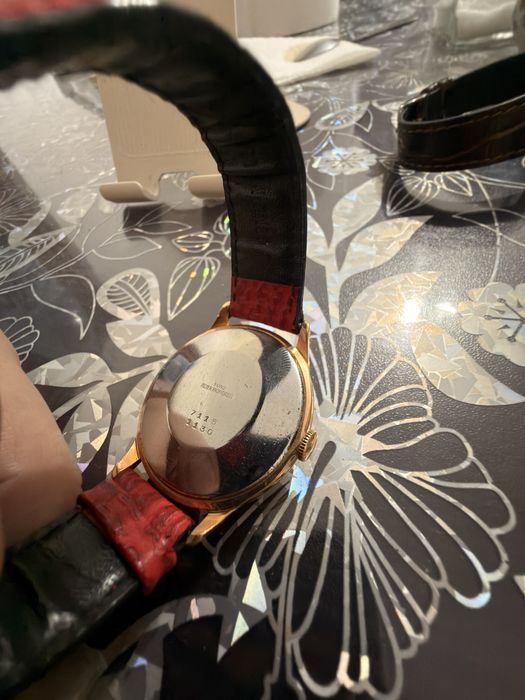 Ceas TITAN 18K placat – elegant, subțire, stare foarte bună