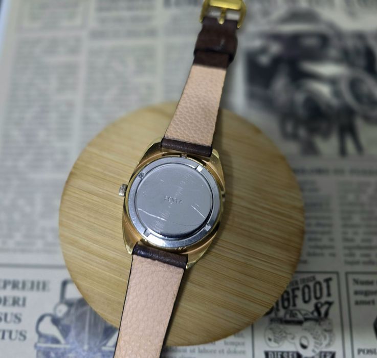 Vand Ceas mecanic pentru barbati Poljot 2614, cadran auriu