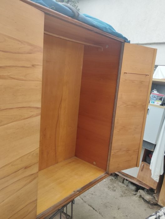 Vând șifonier tare funcționabil