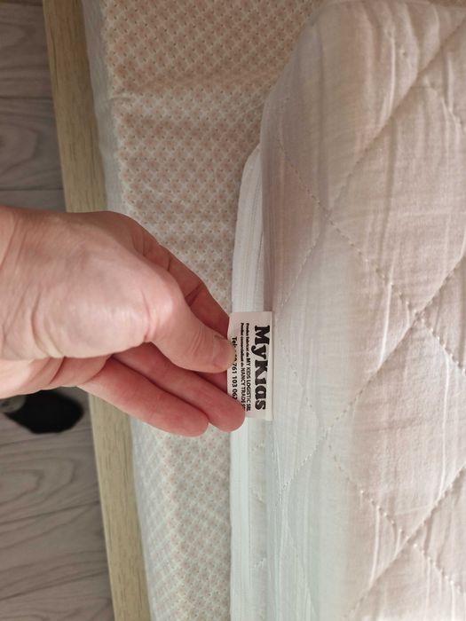 Vand patut pliabil cu saltea si cearsaf de patut