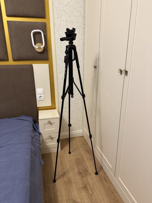 Штатив для телефона и камеры