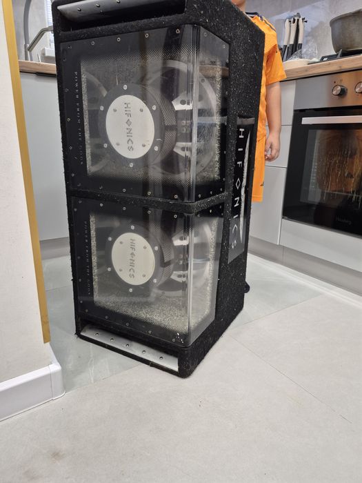 Сабуфер мощный  срочно