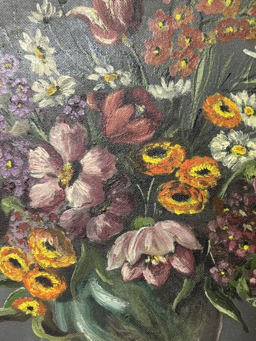 Старинна маслена картина с цветя