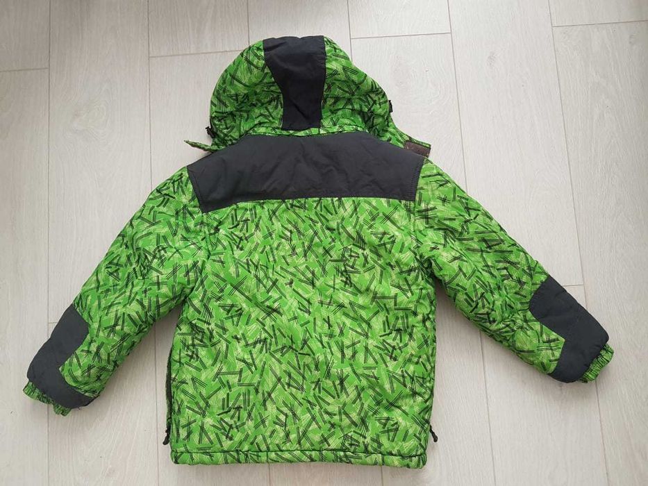 Продам зимнюю куртку