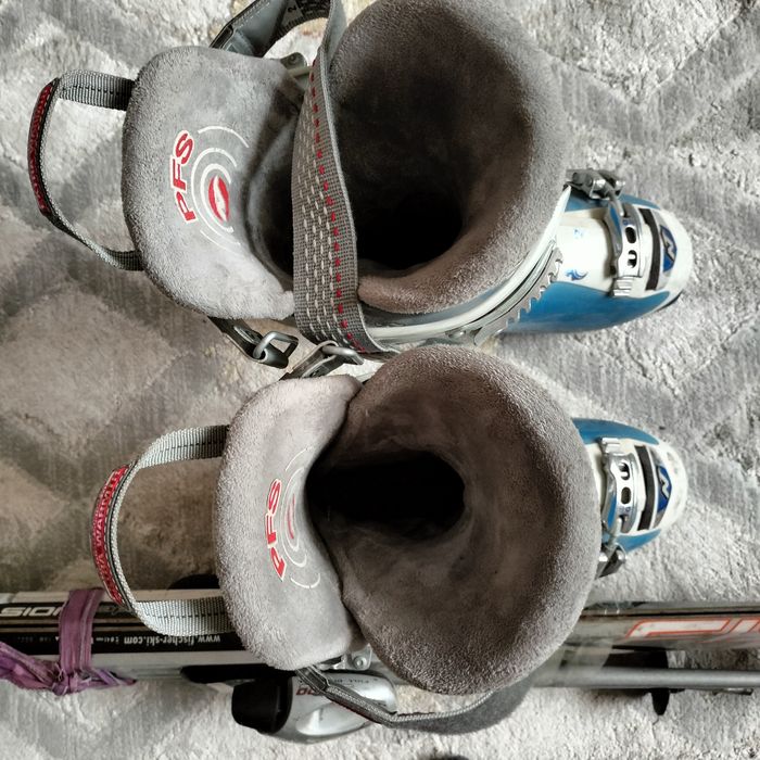 Продам горные лижы