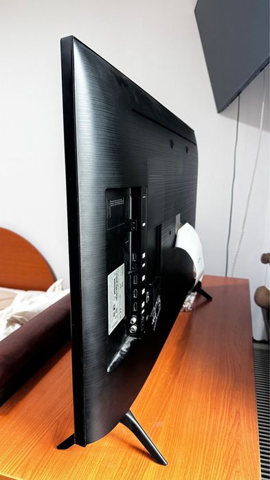 Samsung CU7100 Crystal UHD 4k