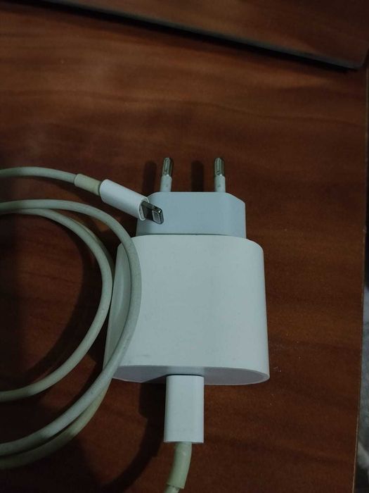Оригинальная зарядка iPhone 14 (Lightning- Type C)