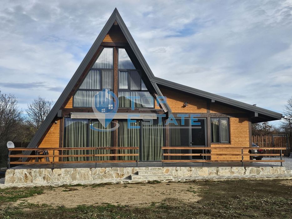 Продава се Къща в Елена - 134 кв.м за 982 €/кв.м - Снимка #1