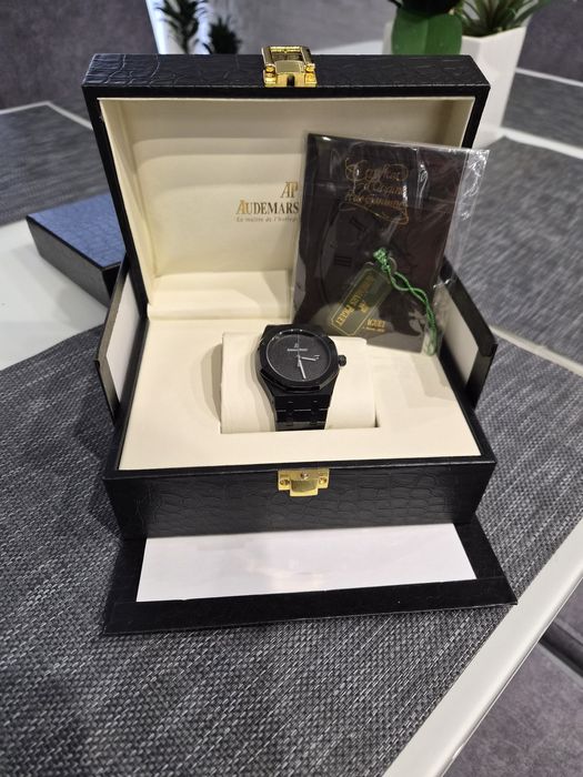 Мъжки часовник нов. Без забележки