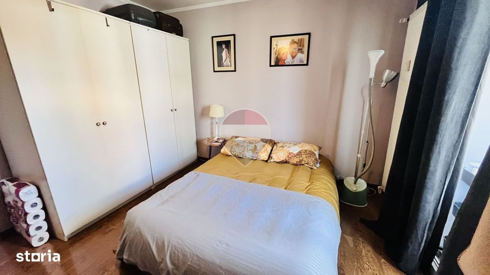 Apartament cu 3 camere de vânzare în zona Dragos Voda