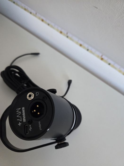 Shure MV7+ USB-C & XLR
