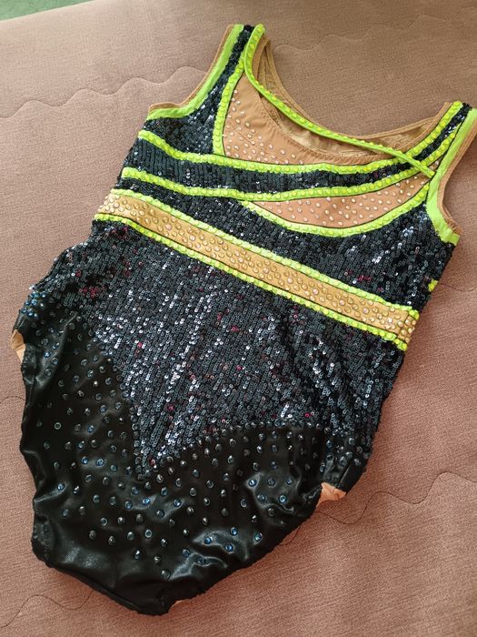 Трико за художествена гимнастика