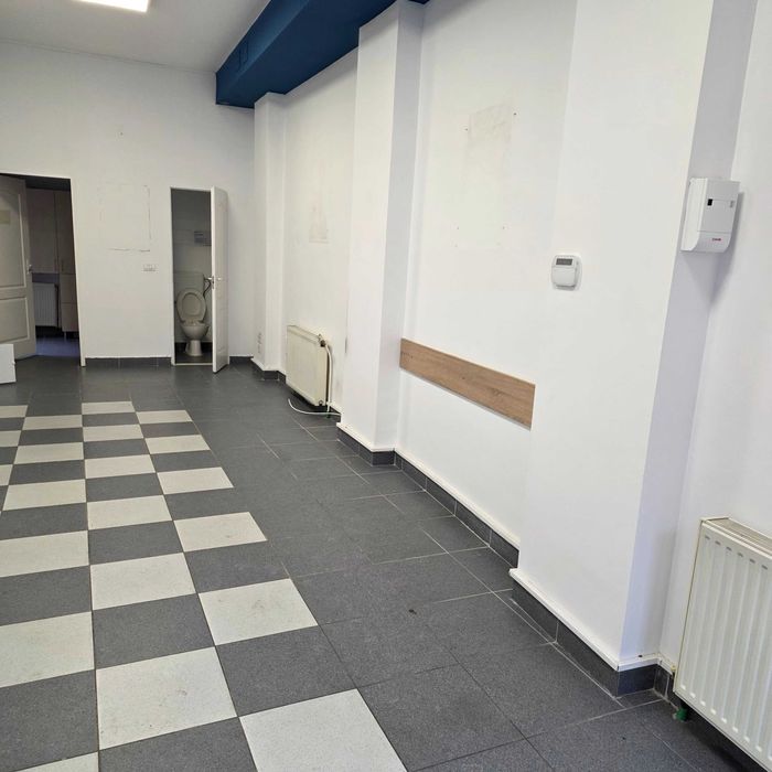 Propietar inchiriez spațiu comercial ultracentral,  70 mp