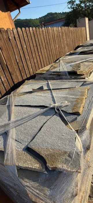 Executăm alei pietonale din piatră naturală. Preț producător, montaj.
