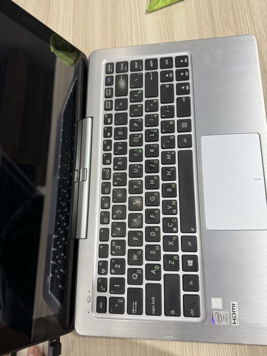 Ноутбук асус состояние пости новый ,