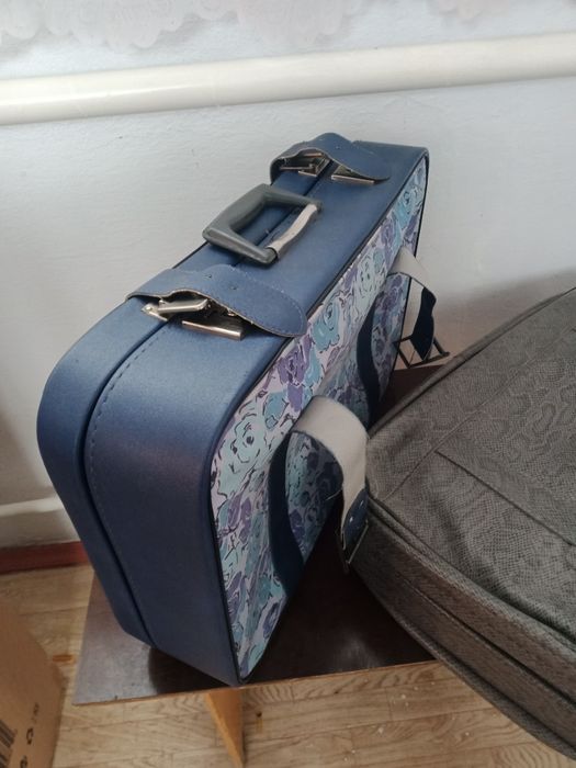 Чемоданы(2 штуки).