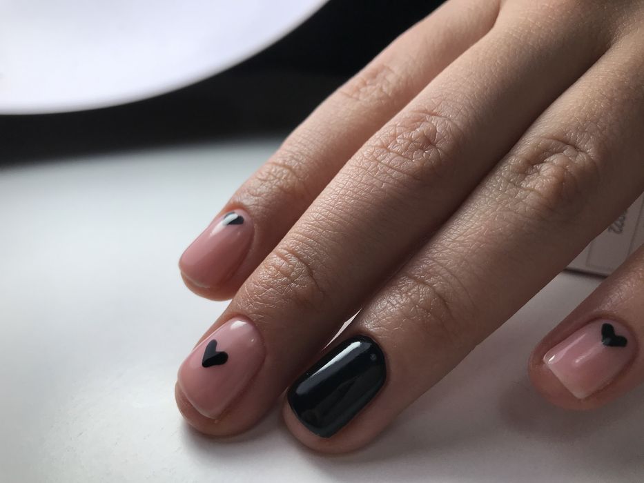 Маникюр, педикюр, шугаринг