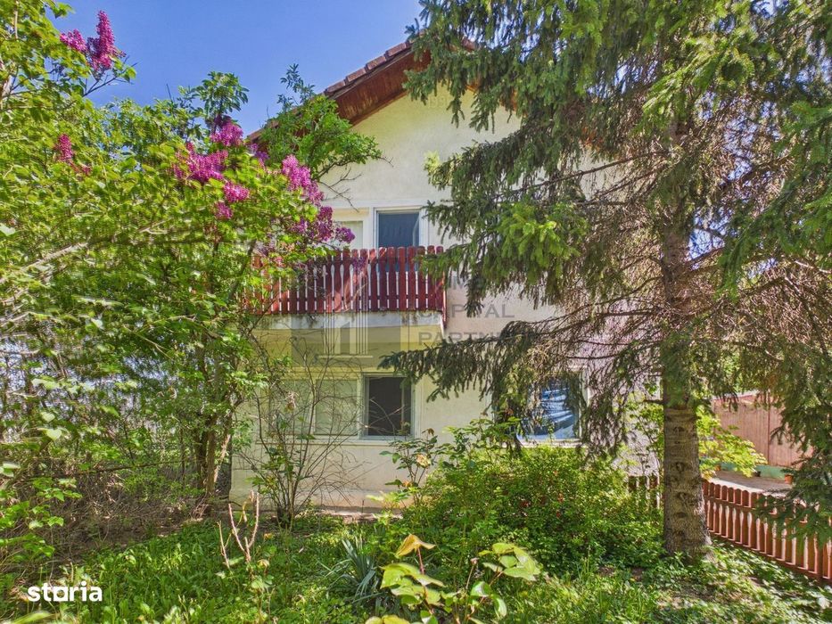 Casă de locuit/vacanță cu livadă, la marginea pădurii — Lipia