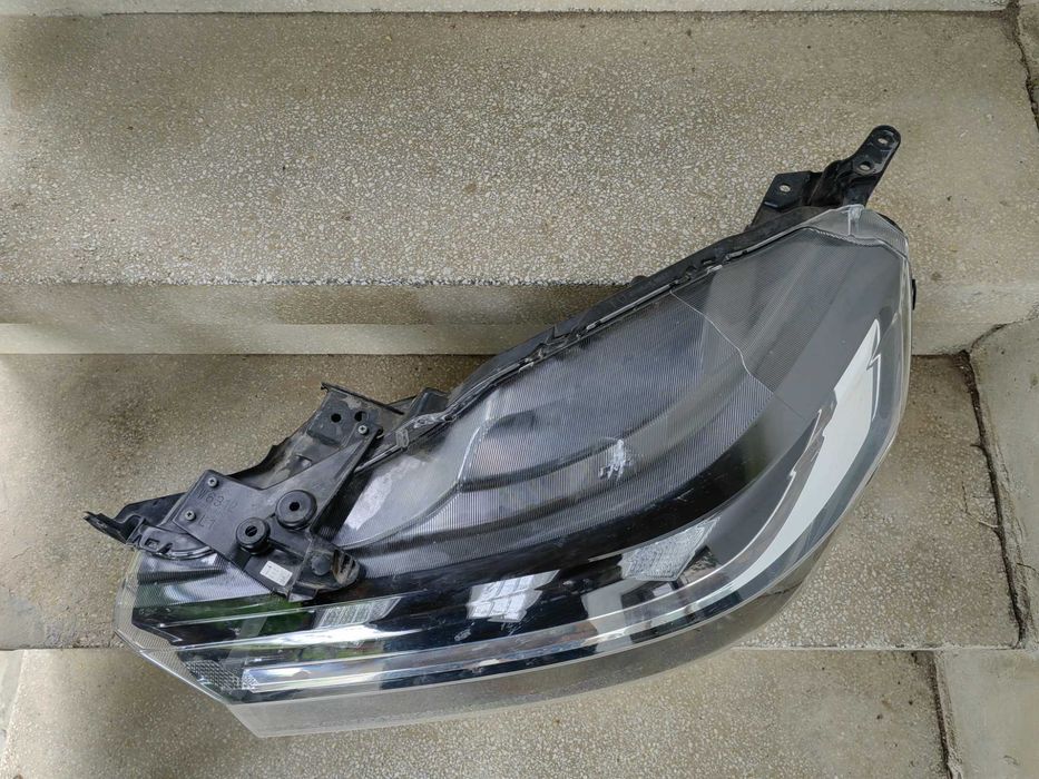 Фар Suzuki SX4 LED ляв / Фар Сузуки СХ4 Оригинален