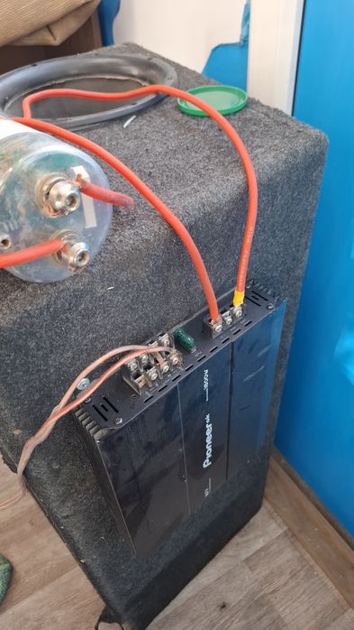 Продам сабуфер в хорошем состоянии