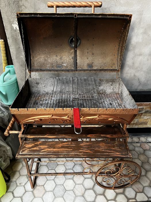 Металическая Шашлычница.