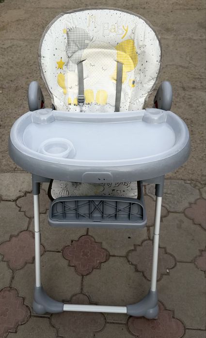 Детский стульчик для кормление малыша