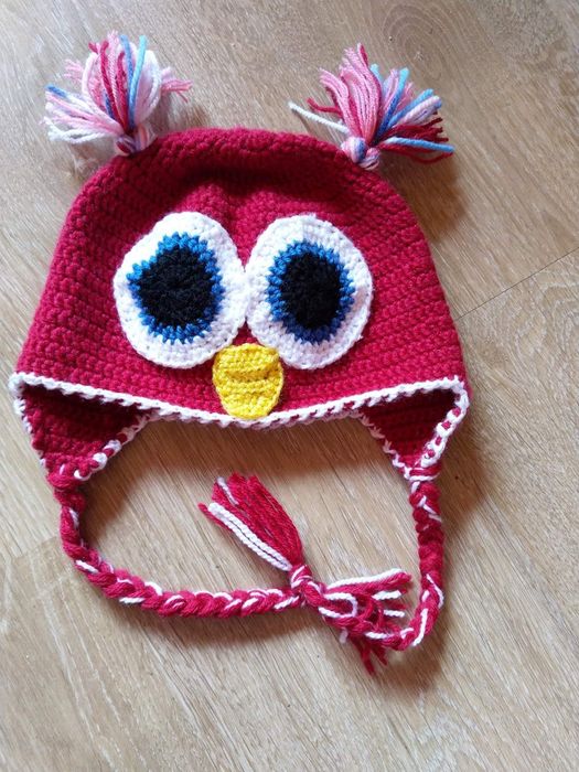 Caciuli croșetate noi  1+1 gratis