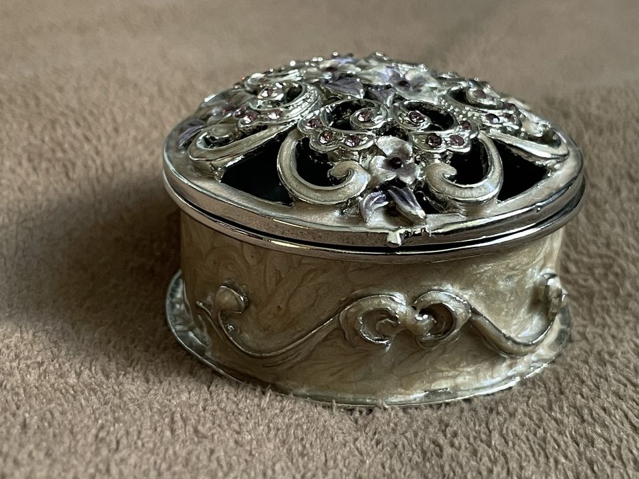 Кутийка за бижута Jindeli