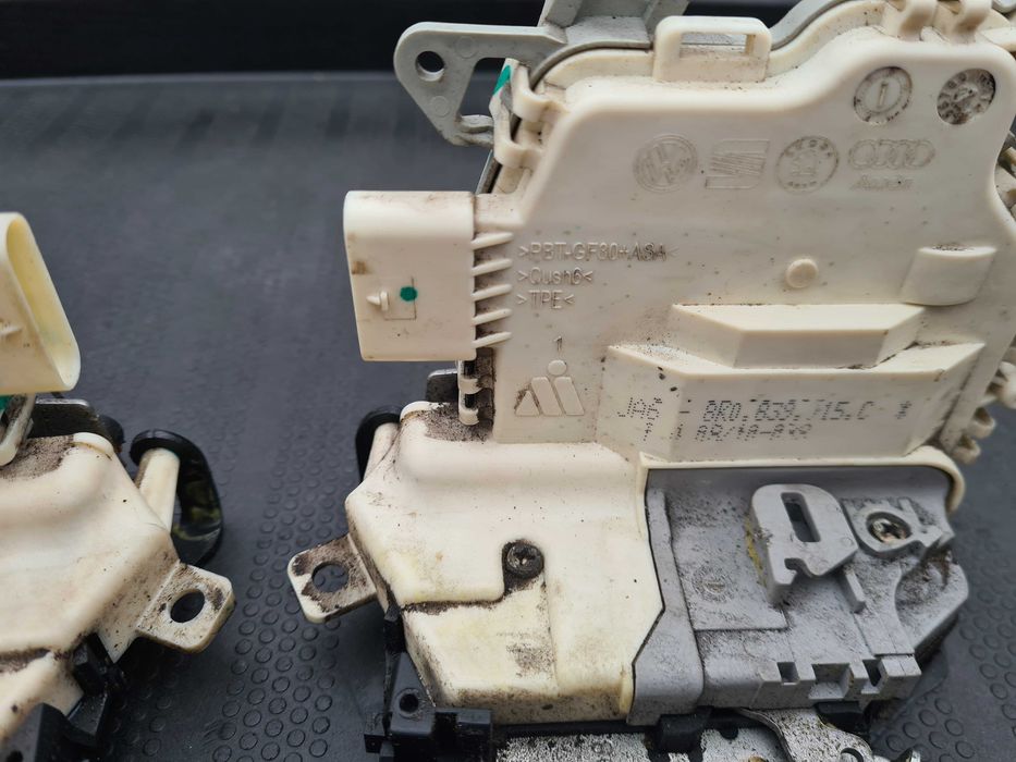 Broasca stanga dreapta Audi A4 B8/Broasca fata Audi A4 A5 A6 Q5