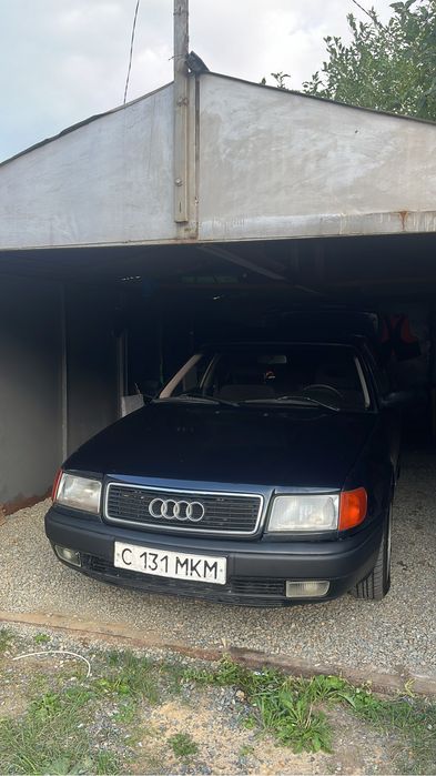Продам Ауди 100 С4  1992