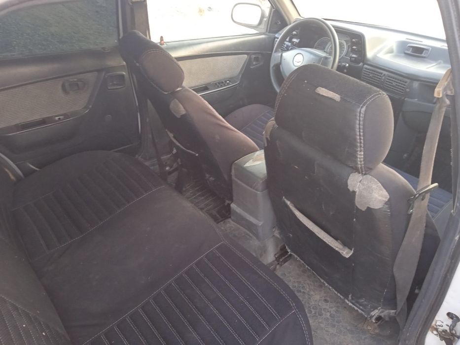 Nexia 1 sotiladi ishlab chiqarilgan yili 2007  gaz benzin.