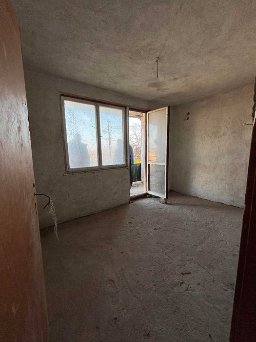 Продава се Къща в с. Брестник, Област Пловдив - 350 кв.м за 510 €/кв.м - Снимка #2