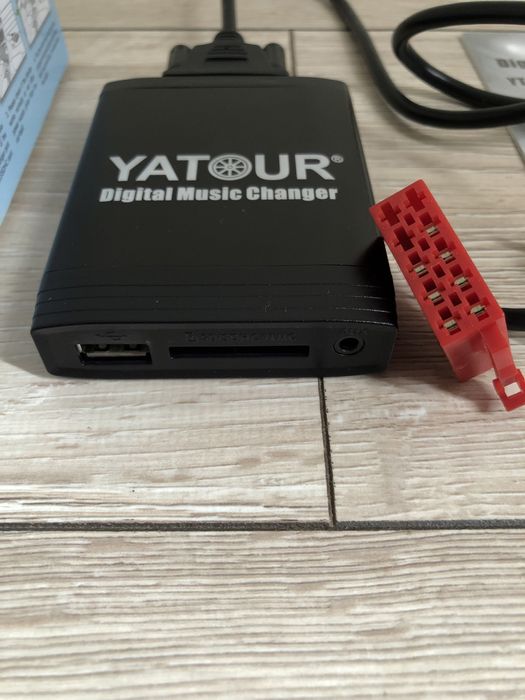 Приставка Yatour YT-M06