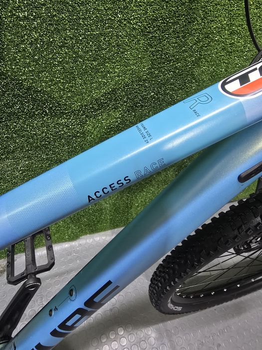 Cube access race 29 планински алуминиев велосипед RockShox air