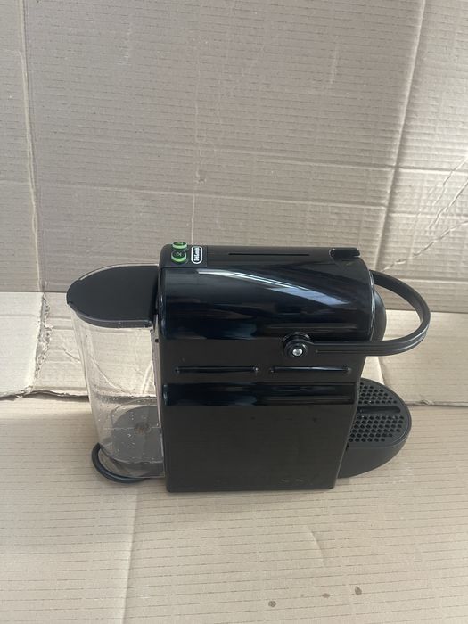Кафемашина NESPRESSO Inssia