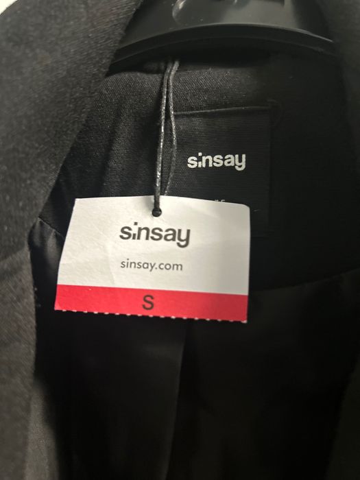 Черно сако с етикет