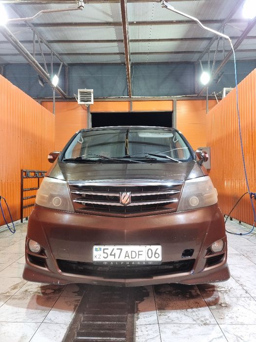 Тайота Альфард сатылады.