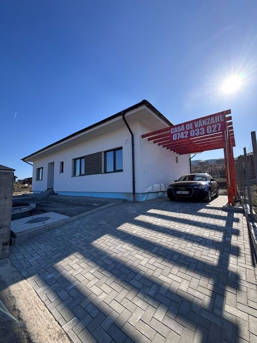 Persoana fizica vand casa unifamiliala Parter intrare Chinteni 170mp